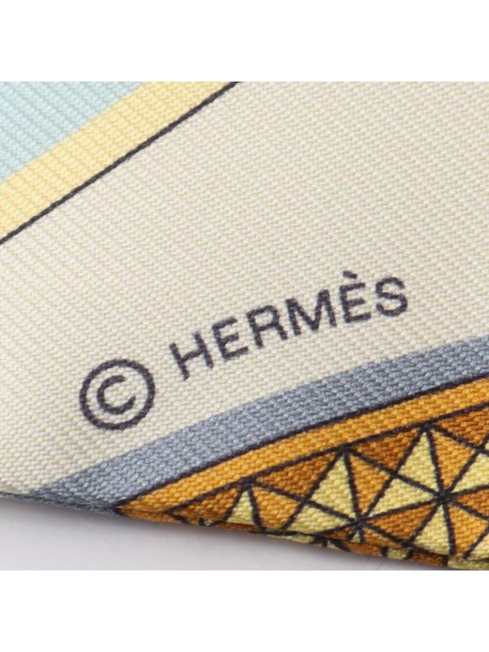 Hermes Scarf Twilly Grand Apparat Beige Silk - Picture 4 of 7
